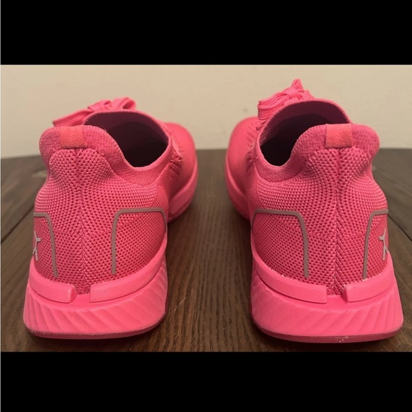[Flux Footwear] Adapt Runner Neon Pink Size 7 Athletic Shoes - Picture 7 of 10